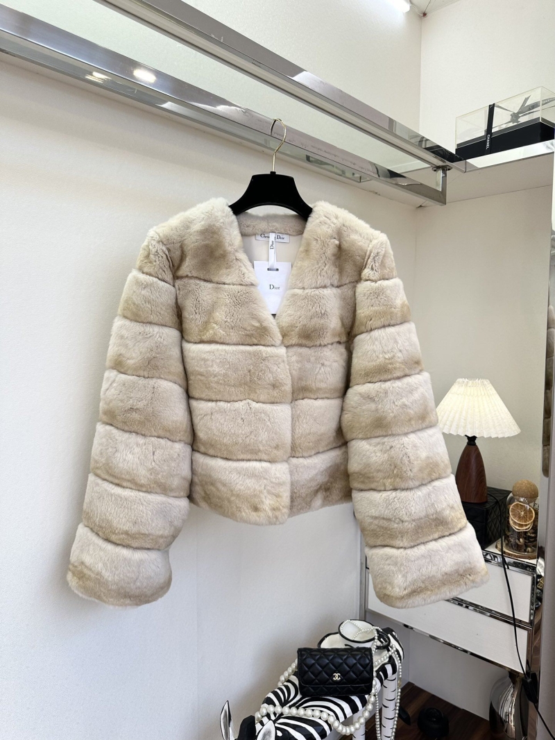 chr1st1an D10r outwear